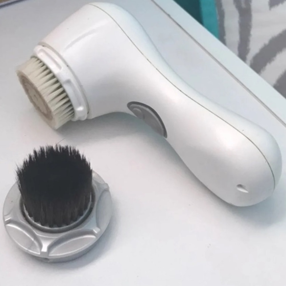 Clarisonic Mia 2 WITH foundation brush